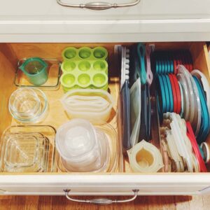 organizing tupperware