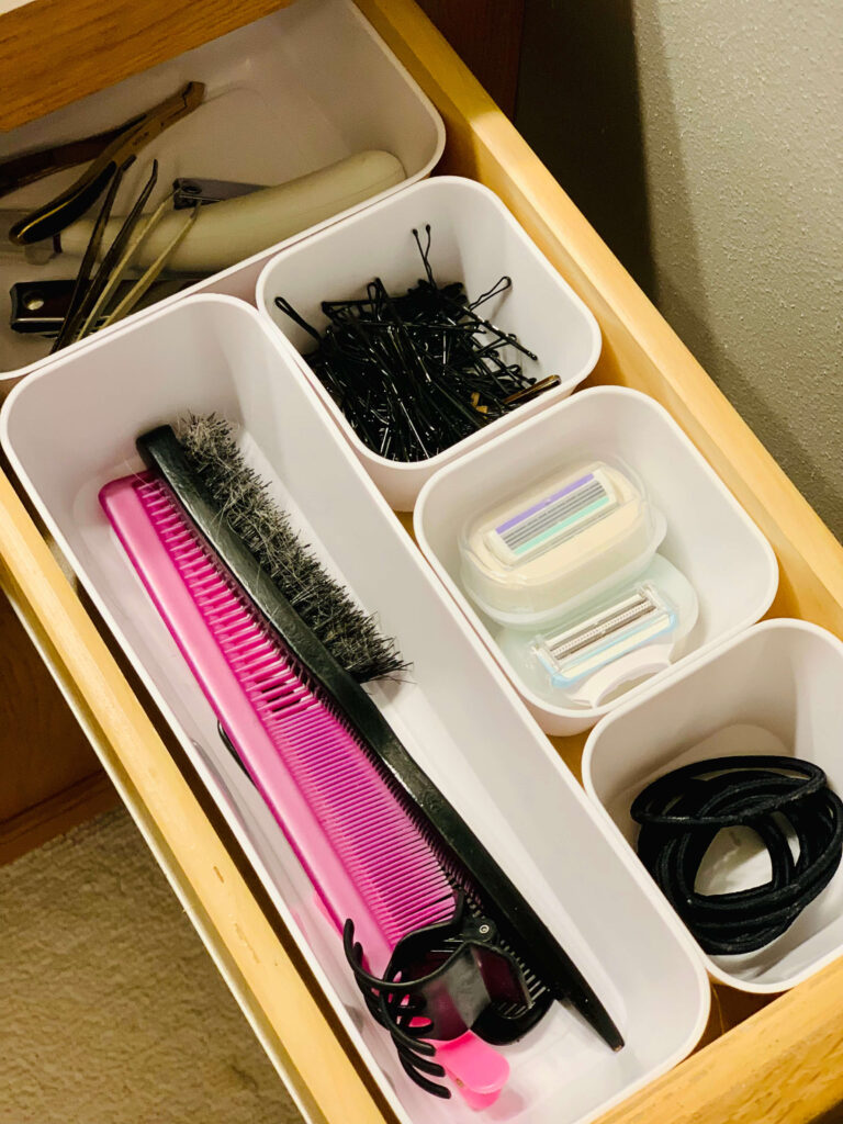 bathroom drawer organization