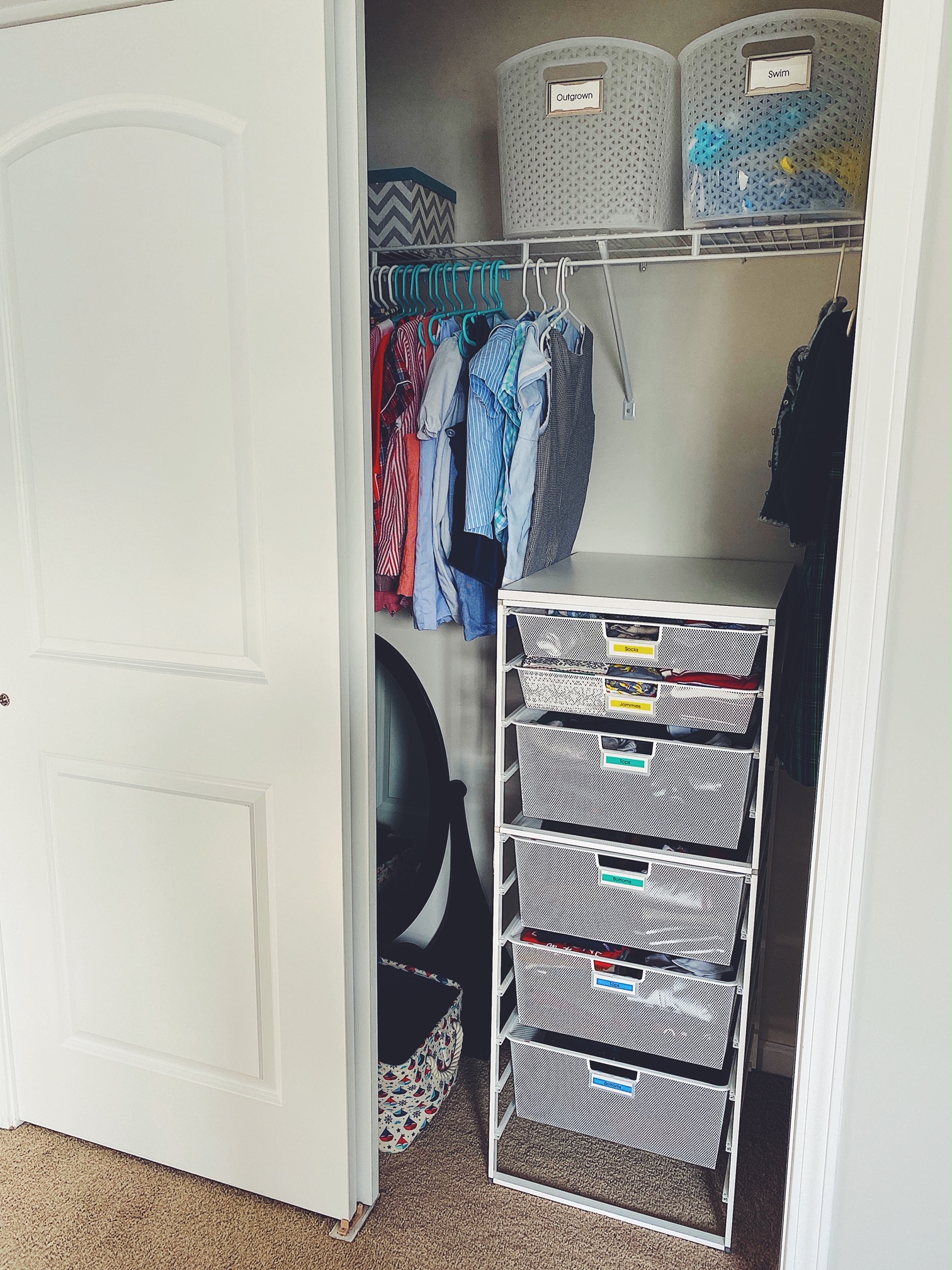 organizing a small closet