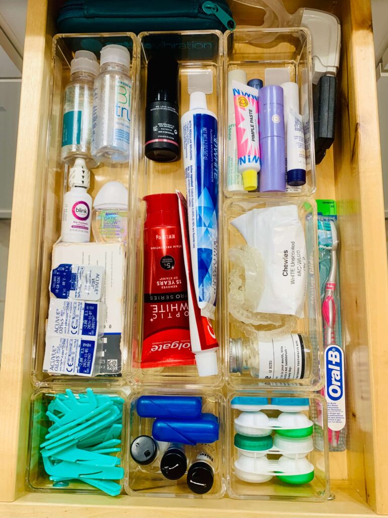 bathroom drawer organization